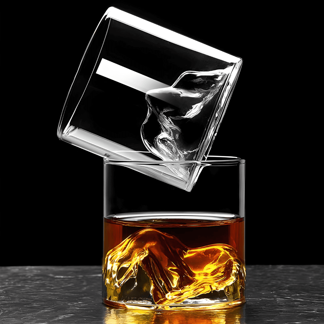 Japońska kryształowa szklanka do whisky z motywem góry Fuji