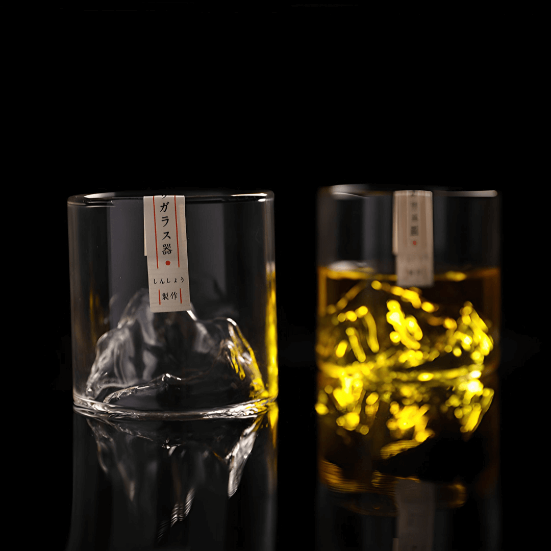 Japońska kryształowa szklanka do whisky z motywem góry Fuji