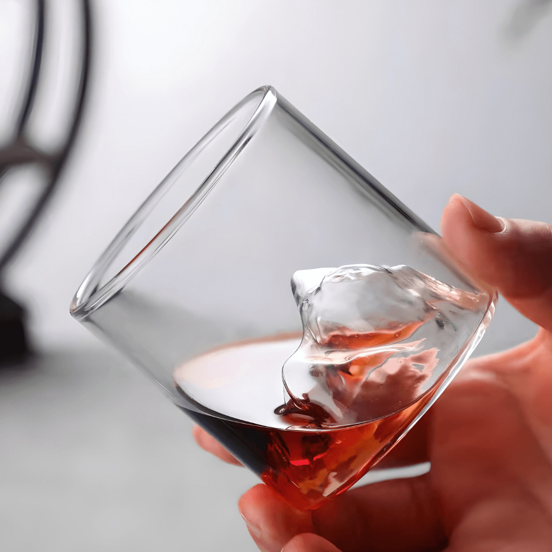 Japońska kryształowa szklanka do whisky z motywem góry Fuji