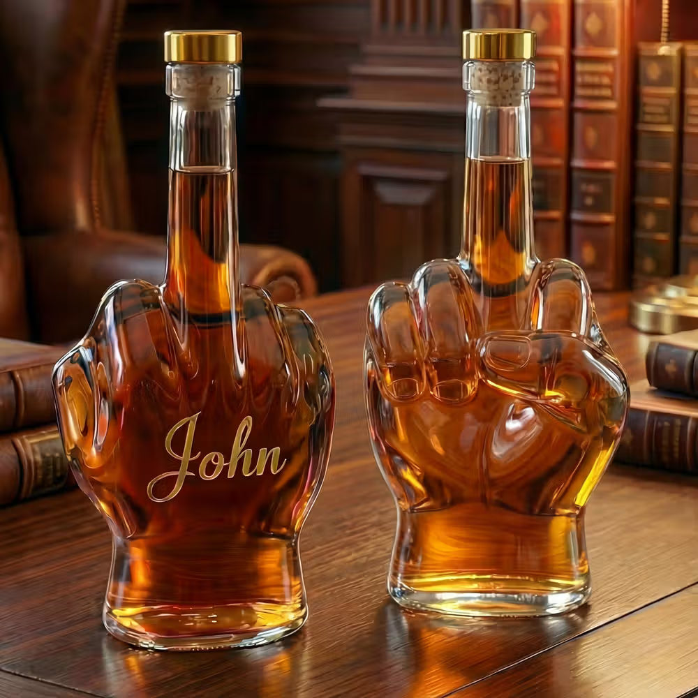 Personalizowany dekanter do whisky z motywem środkowego palca